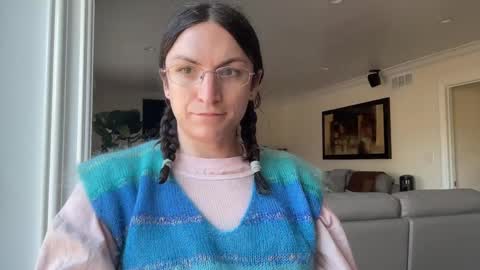 Snapshot of sadie_stars chatting on December 19, 8:34 pm Sadie online show from December 19, 8:34 pm