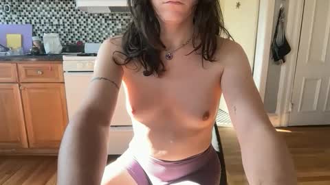 Snapshot of sadie_stars chatting on November 29, 5:16 pm Sadie online show from November 29, 5:16 pm