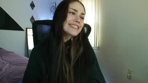 Snapshot of sadierenee96 chatting on December 18, 8:25 pm Sadie Renee  online show from December 18, 8:25 pm