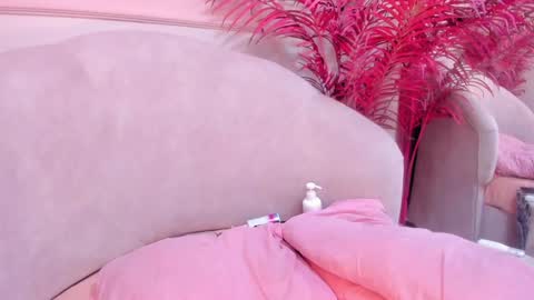 Snapshot of saekohofman chatting on December 31, 7:20 am Mara online show from December 31, 7:20 am