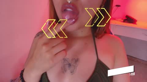 Snapshot of saelivrae chatting on November 23, 7:02 pm Cami online show from November 23, 7:02 pm