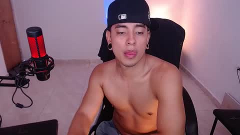 Snapshot of saenz_hotx chatting on October 2, 9:55 pm saenz_hotx online show from October 2, 9:55 pm