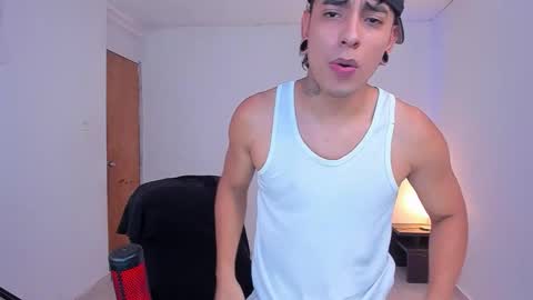 Snapshot of saenz_hotx chatting on October 18, 6:08 pm saenz_hotx online show from October 18, 6:08 pm