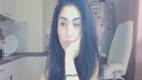 Queen online show from November 11, 8:03 am