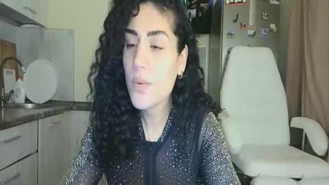 Queen online show from November 25, 1:00 pm