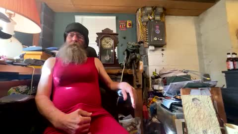 Snapshot of safety_fist chatting on February 22, 6:52 pm safety_fist online show from February 22, 6:52 pm