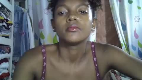 Snapshot of safira19 chatting on October 11, 8:07 pm safira19 online show from October 11, 8:07 pm