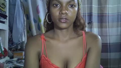 Snapshot of safira19 chatting on October 21, 7:36 pm safira19 online show from October 21, 7:36 pm