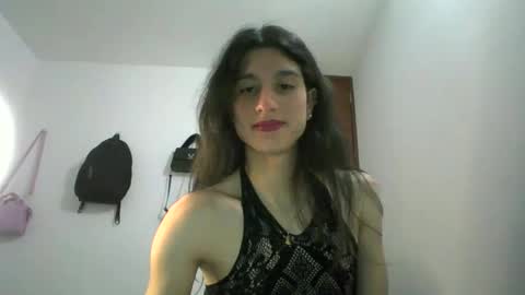 Snapshot of safiro_queen chatting on December 6, 1:51 am Safiro Queen online show from December 6, 1:51 am
