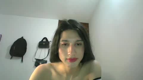 Snapshot of safiro_queen chatting on December 14, 2:12 am Safiro Queen online show from December 14, 2:12 am