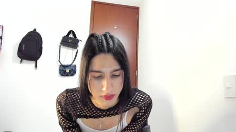 Snapshot of safiro_queen chatting on January 19, 5:58 am Safiro Queen online show from January 19, 5:58 am