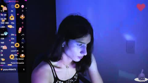 Snapshot of safiro_queen chatting on March 2, 1:26 am Safiro Queen online show from March 2, 1:26 am