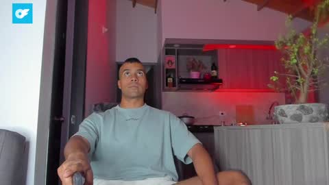 Snapshot of sag_1998 chatting on January 18, 3:42 am Sag online show from January 18, 3:42 am