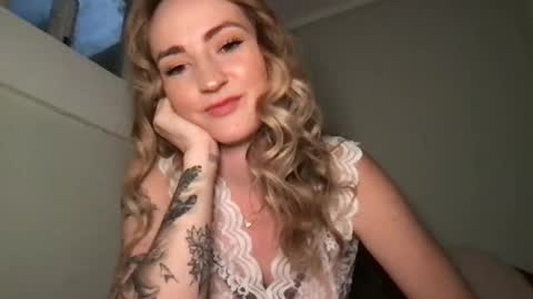 Jessica Sage online show from December 20, 7:39 pm