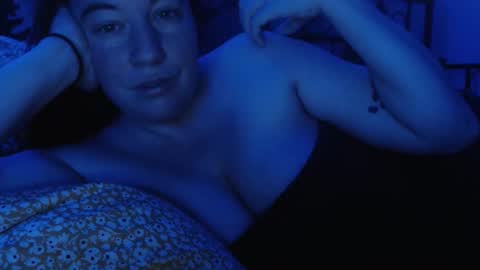 saggiemaggie online show from December 5, 11:52 am