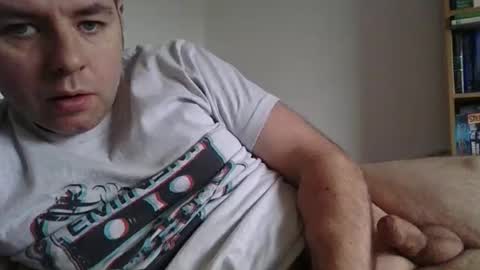 Snapshot of saggyballs83 chatting on January 22, 2:46 pm saggyballs83 online show from January 22, 2:46 pm