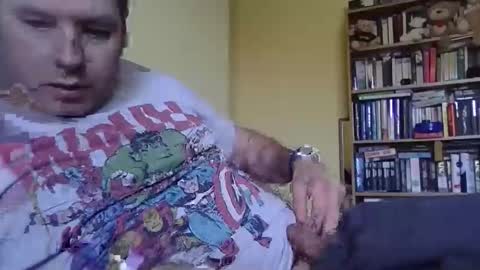 Snapshot of saggyballs83 chatting on March 5, 1:40 pm saggyballs83 online show from March 5, 1:40 pm