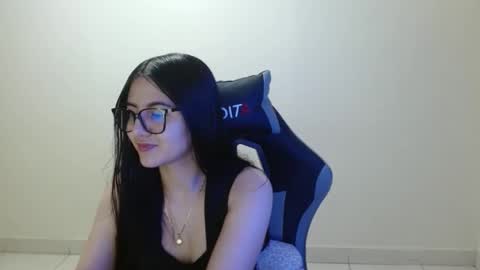 Sahaliefox  online show from January 13, 8:47 pm