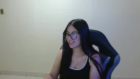 Sahaliefox  online show from March 24, 4:34 pm