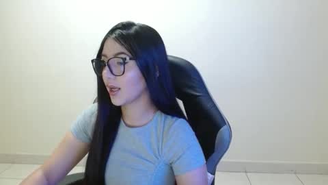 Sahaliefox  online show from April 23, 6:10 pm