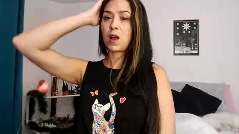 Snapshot of sahana_ashika chatting on December 20, 11:26 pm Sahana Ashika online show from December 20, 11:26 pm