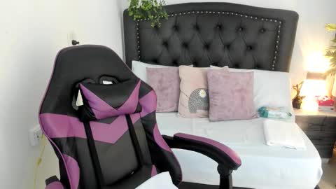 sahara reid online show from April 28, 7:02 am