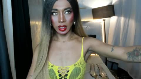 Snapshot of sahayafox chatting on May 18, 2:45 pm sahayafox online show from May 18, 2:45 pm