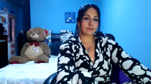 Snapshot of sahotlove1 chatting on May 28, 4:32 am Karina online show from May 28, 4:32 am
