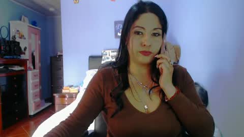 Snapshot of sahotlove1 chatting on June 12, 6:29 pm Karina online show from June 12, 6:29 pm