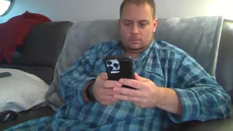 Snapshot of sai20041986 chatting on December 10, 2:06 pm sai20041986 online show from December 10, 2:06 pm