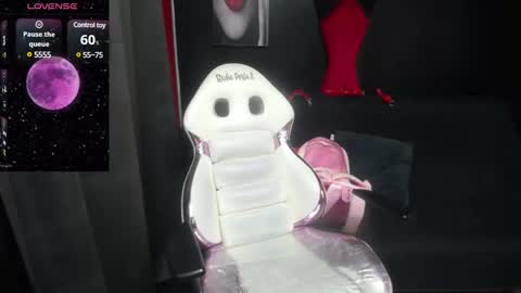 Snapshot of sailor_moon07 chatting on February 9, 1:55 am sailor online show from February 9, 1:55 am