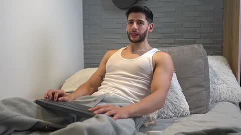 saimon  online show from January 12, 2:24 am