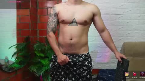 Snapshot of sainix_ chatting on March 14, 3:45 am sainix_ online show from March 14, 3:45 am