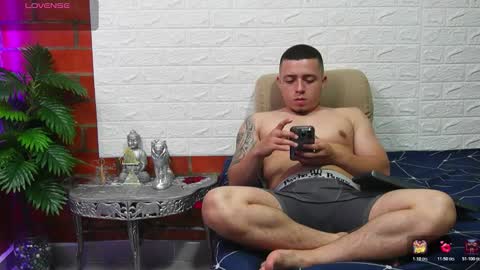 Snapshot of sainix_ chatting on March 17, 4:39 am sainix_ online show from March 17, 4:39 am
