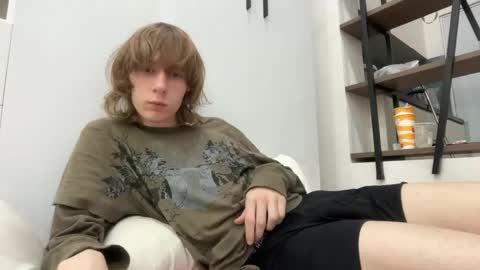 saintfawn online show from April 21, 5:17 pm