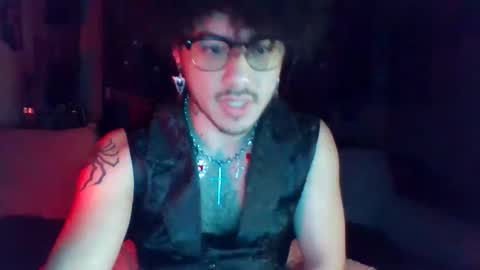 Snapshot of saintscurse chatting on March 2, 4:39 am Saintscurse online show from March 2, 4:39 am