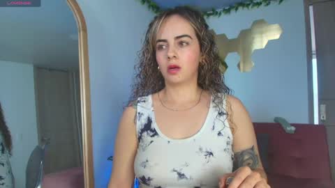 sairy_ online show from April 23, 4:42 pm