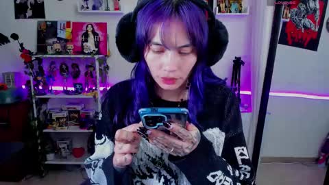    online show from November 19, 5:57 pm