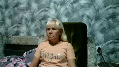 Snapshot of sakura_blonde chatting on October 14, 3:46 pm sakura_blonde online show from October 14, 3:46 pm