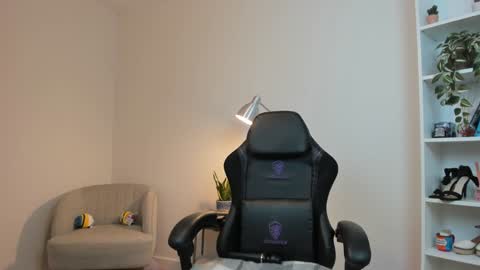 Sakura Harper online show from February 8, 8:42 am