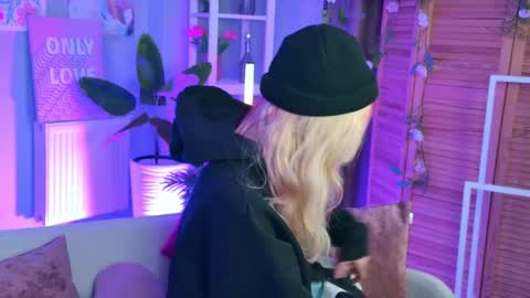 sakurabliss online show from September 15, 4:51 pm