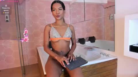 Snapshot of salem_smith_ chatting on April 24, 11:34 am salem_smith_ online show from April 24, 11:34 am