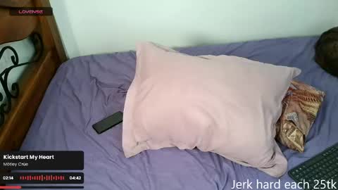 Snapshot of salemqueer_ chatting on May 31, 12:34 pm Sam online show from May 31, 12:34 pm