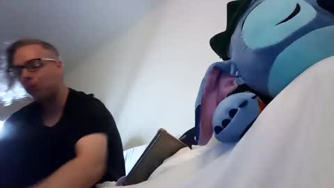 Snapshot of salis1981 chatting on February 4, 1:23 am salis1981 online show from February 4, 1:23 am