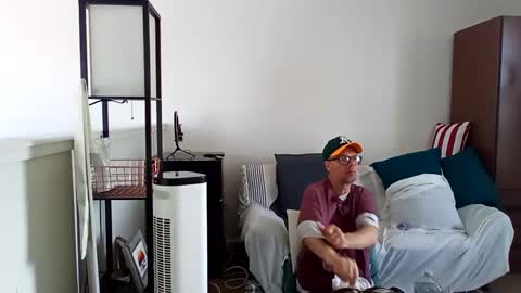 Snapshot of salis1981 chatting on March 4, 9:54 pm salis1981 online show from March 4, 9:54 pm