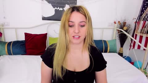 Snapshot of sallomewildee chatting on January 13, 10:47 am Sallome online show from January 13, 10:47 am