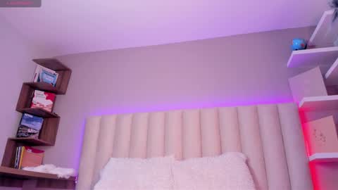  Sally White  online show from September 10, 3:06 am