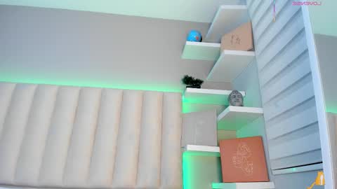  Sally White  online show from October 21, 3:07 am