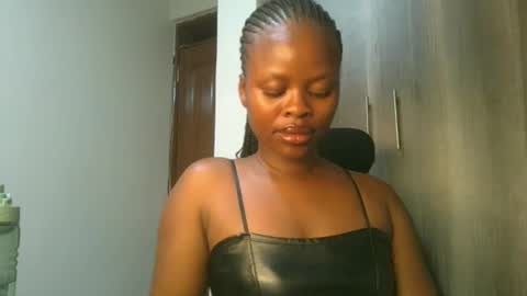 sallysasha254 online show from December 7, 7:32 pm