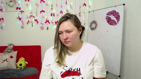 Sally online show from April 5, 6:16 pm